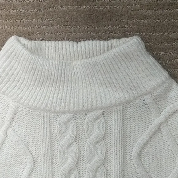 Navy & white cable knit turtleneck sweater - Picture 2 of 11